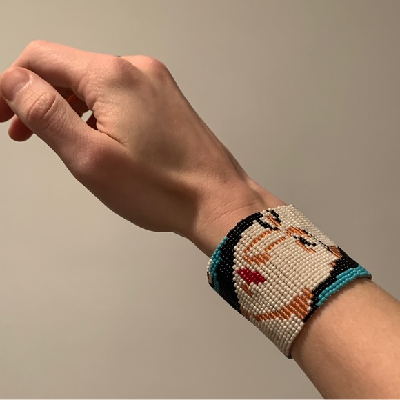 Beaded mother Mary virgin wide bracelet - Picture 2 of 13